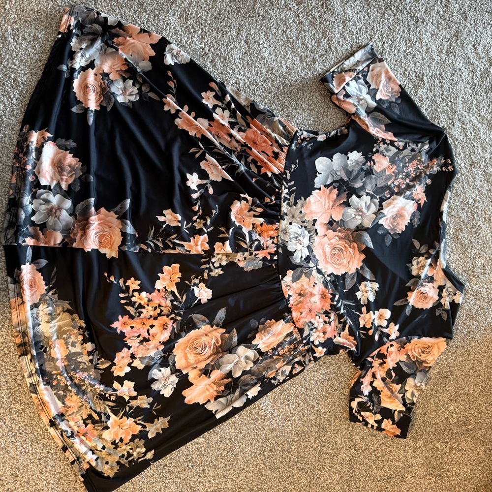Women’s White Birch Black Floral V-Neck tunic - Peach Rose Print - Picture 4 of 5